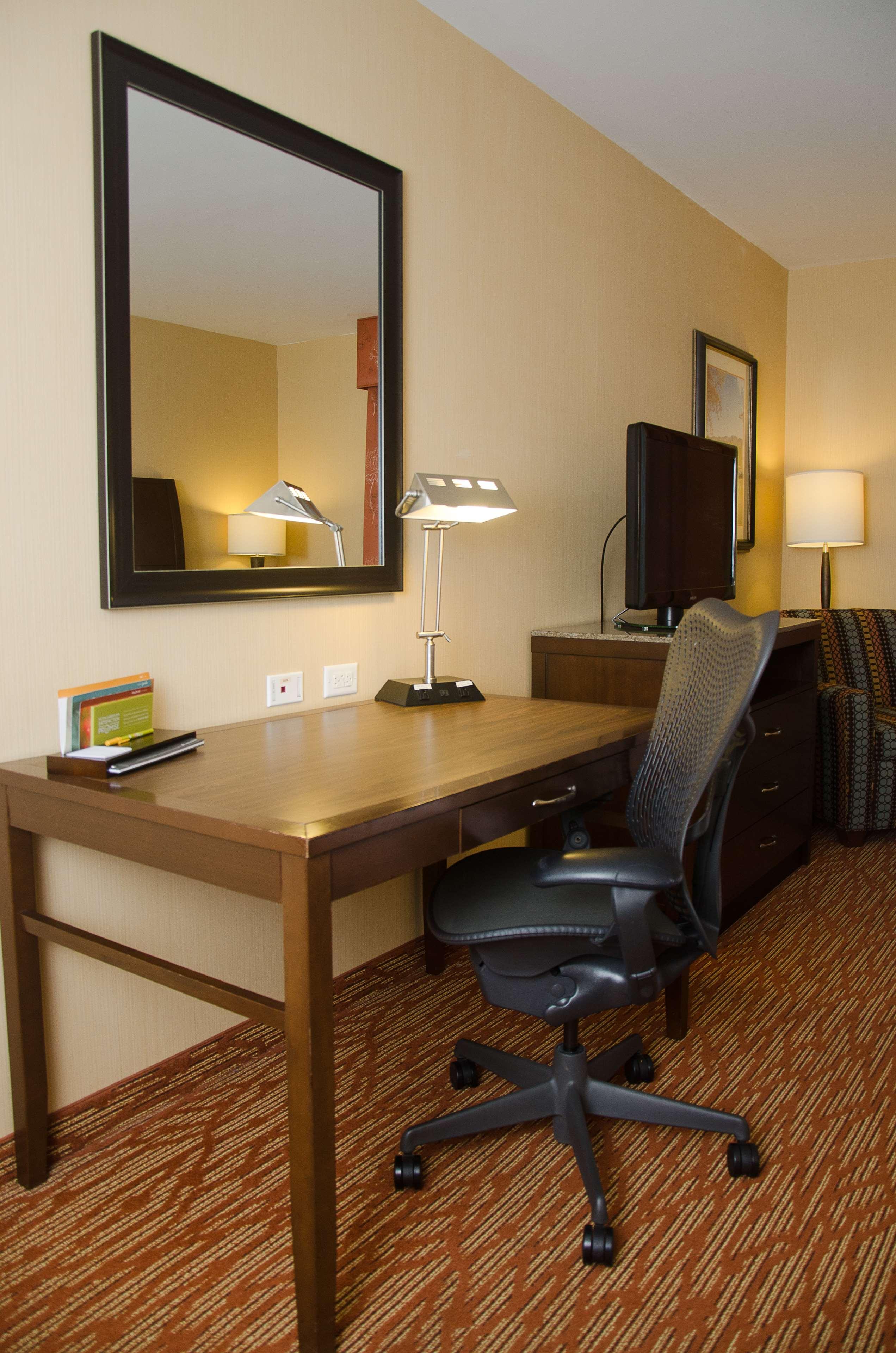Hilton Garden Inn Watertown Exterior foto