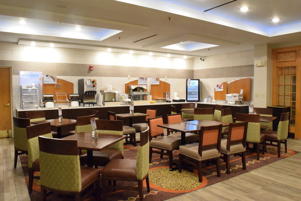 Hilton Garden Inn Watertown Exterior foto